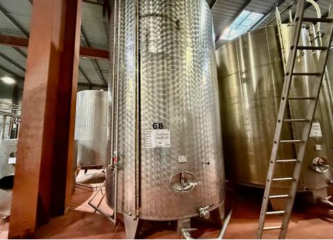 Stainless steel tank with bunghole - Flat bottom - On legs