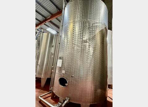 Stainless steel tank with bunghole - Flat bottom on legs
