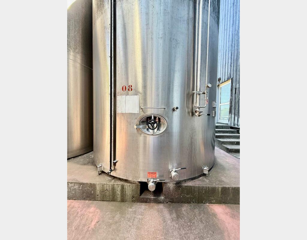 Stainless steel tank - Flat bottom