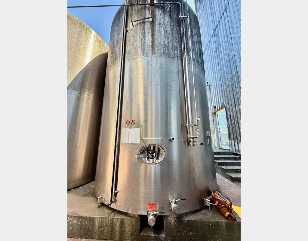 Stainless steel tank - Flat bottom