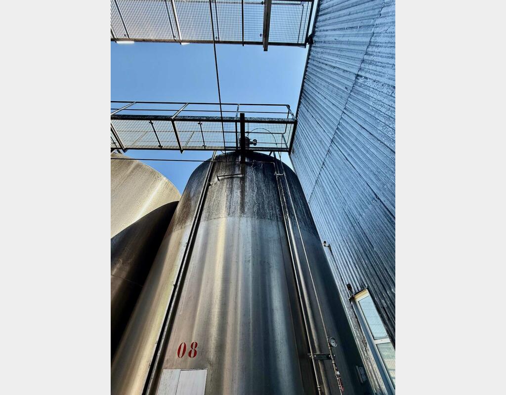 Stainless steel tank - Flat bottom