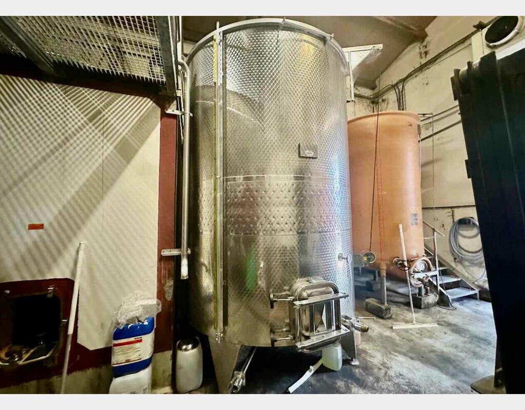 Cuve inox thermor&eacute;gul&eacute;e - Fond conique 105 HL (10 500 litres)