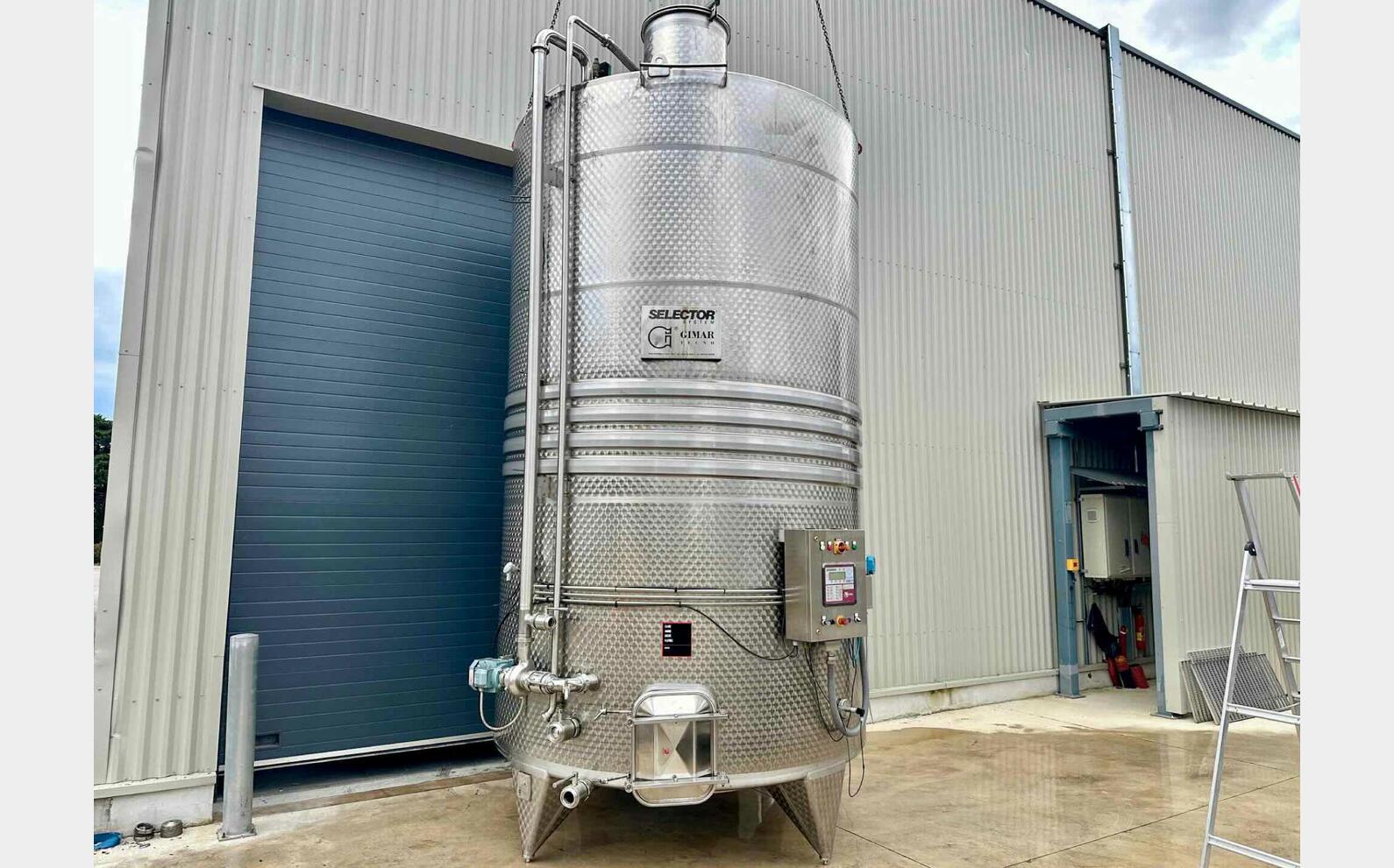 Ss tank - Conical bottom 190 HL (19,000 litres) GIMAR