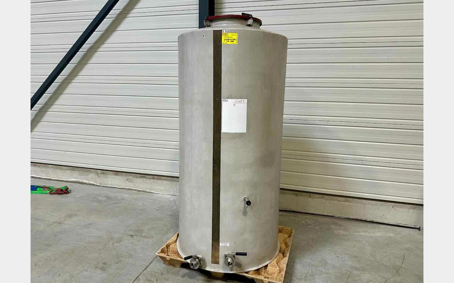 Fibreglass tank - Curved bottom  15 HL (1,500 litres)