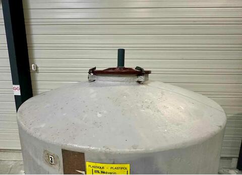Cuve fibre de verre - Fond bombé sur jupe