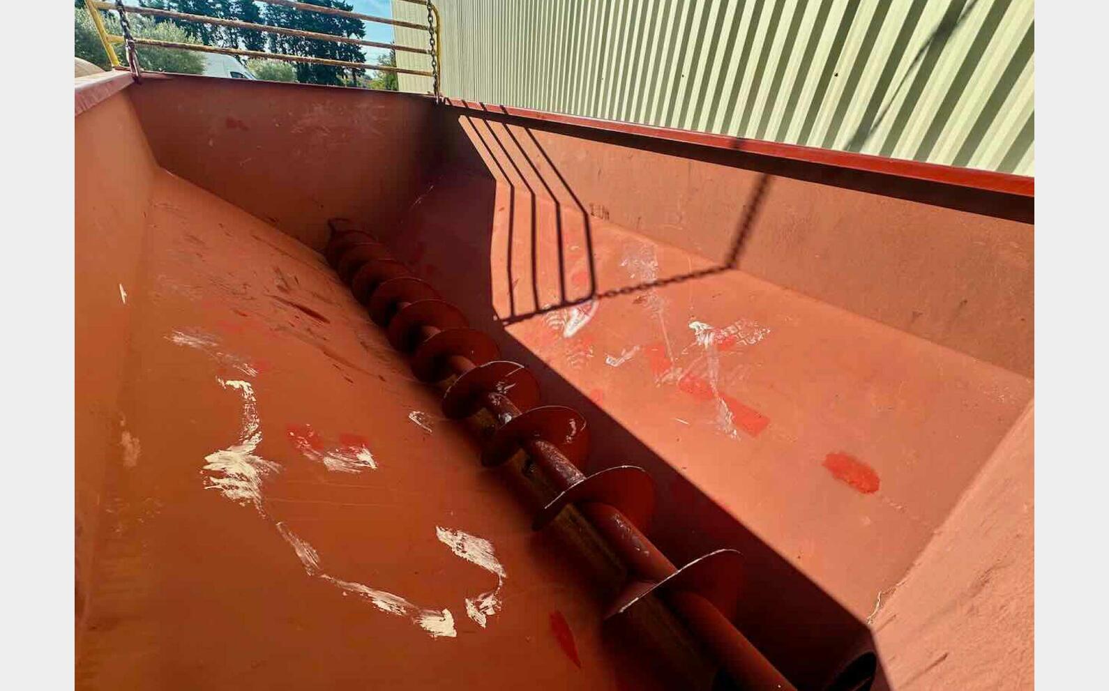 Grape harvest bucket - Tipping 30 HL (3,000 litres) BONNY