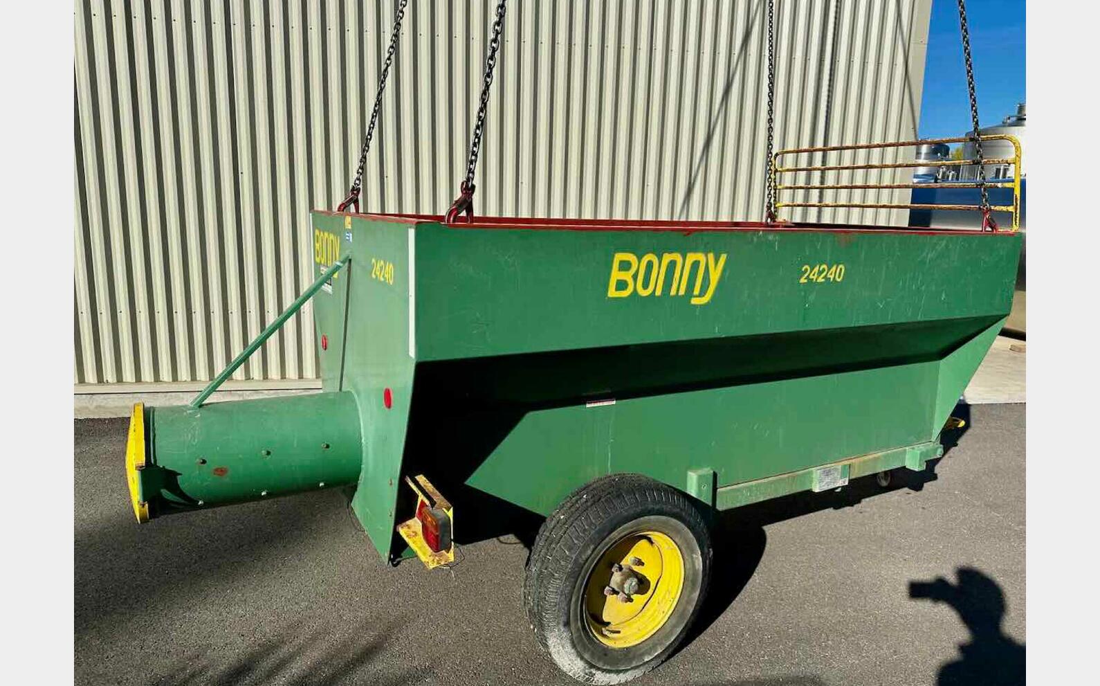 Grape harvest bucket - Tipping 30 HL (3,000 litres) BONNY