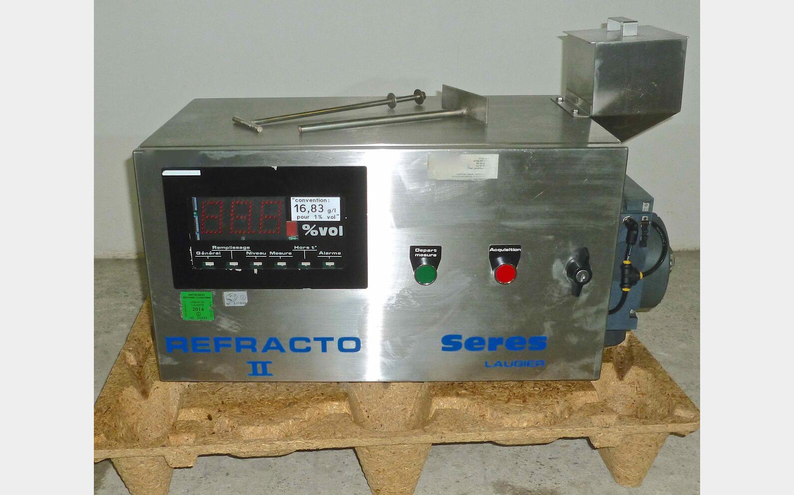 R&eacute;fractom&egrave;tre SERES Type : REFRACTO II