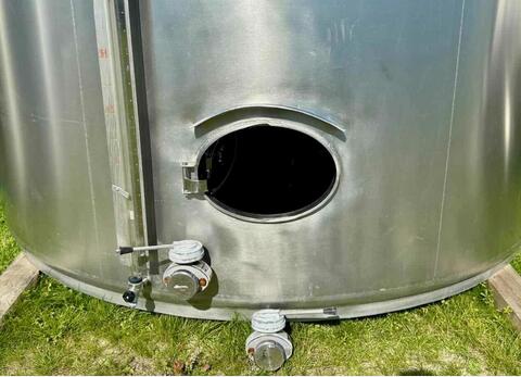 316L ss tank - Temperature-controlled - 2% inclined flat bottom 316L ss tank - Temperature-controlled - 2% inclined flat bottom