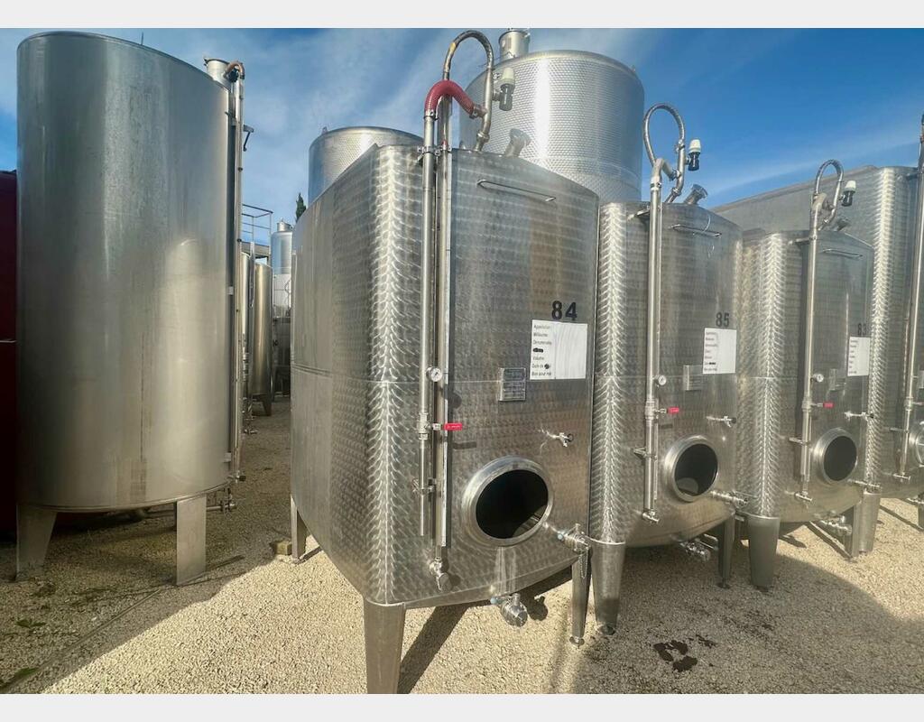 Rectangular stainless steel tank - Conical bottom - Outer finish: waxed