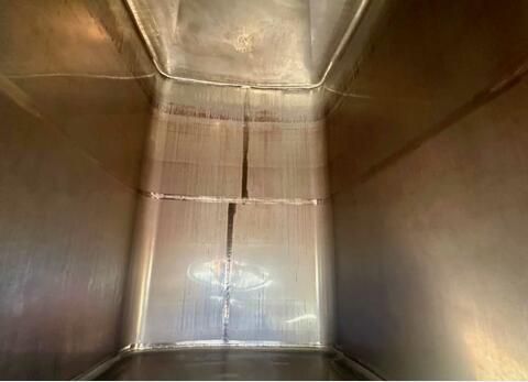 Rectangular stainless steel tank - Conical bottom - Outer finish: waxed