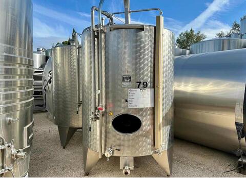 Cuve inox - Finition extérieur bouchonné - Fond plat sur pieds Cuve inox - Finition extérieur bouchonné - Fond plat sur pieds