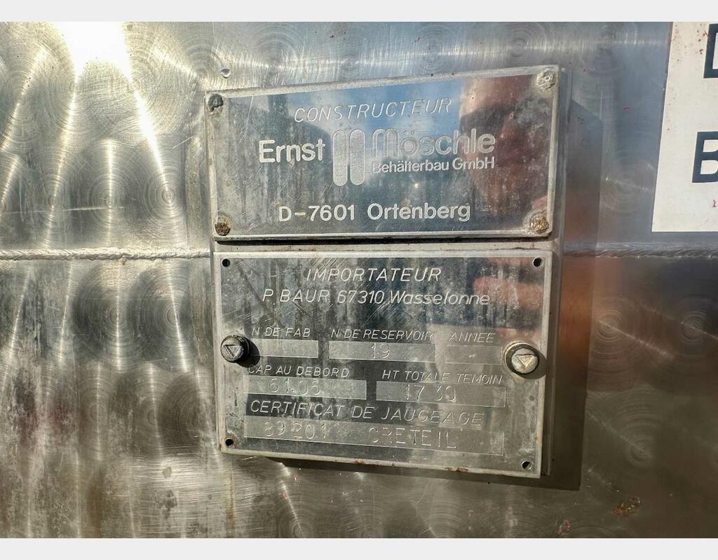 Rectangular stainless steel tank - Conical bottom - Outer finish: waxed