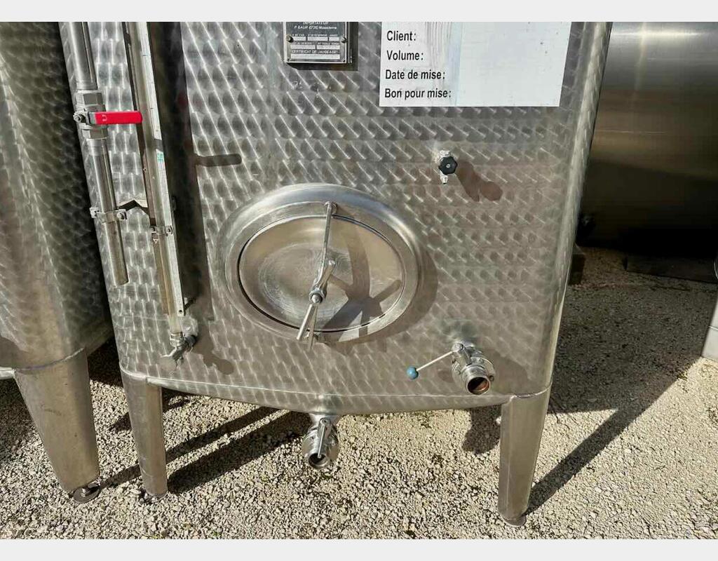 Cuve inox rectangulaire - Fond plat - Finition extérieur bouchonnée