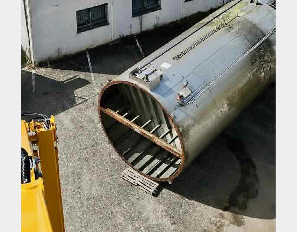 Cuve inox - Fond cuillère sur jupe - Stockage