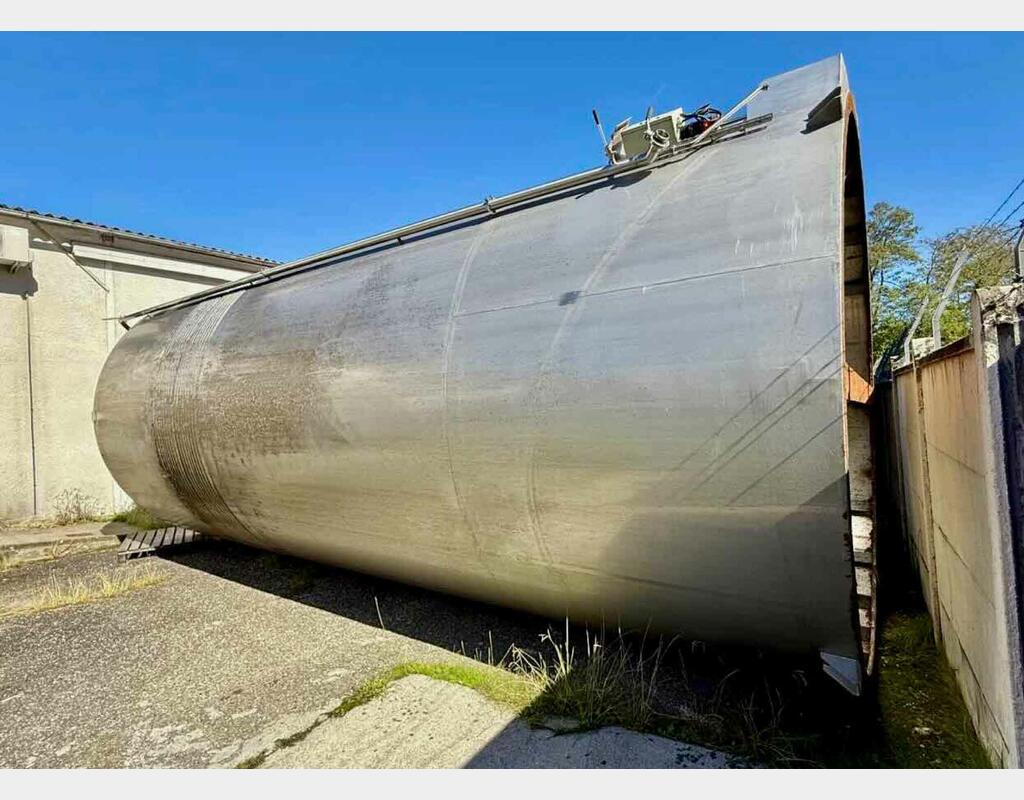 Cuve inox - Fond cuillère sur jupe - Stockage