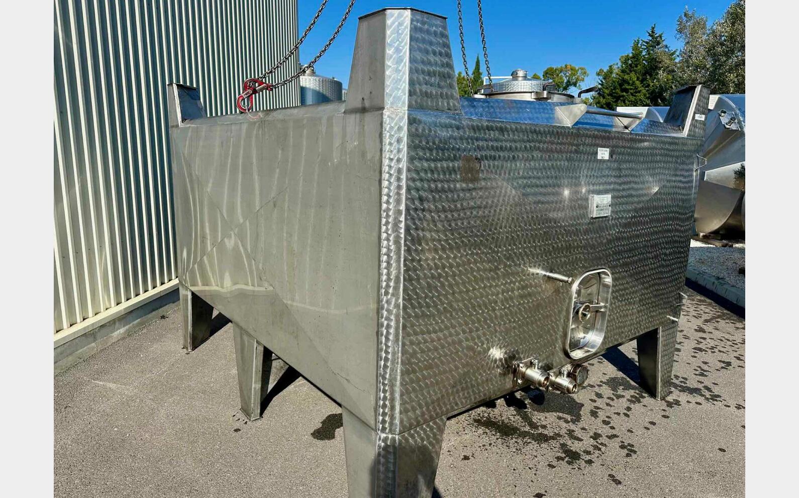 Cuve inox 304 - Superposable 90 HL (9 000 litres) MANGEARD