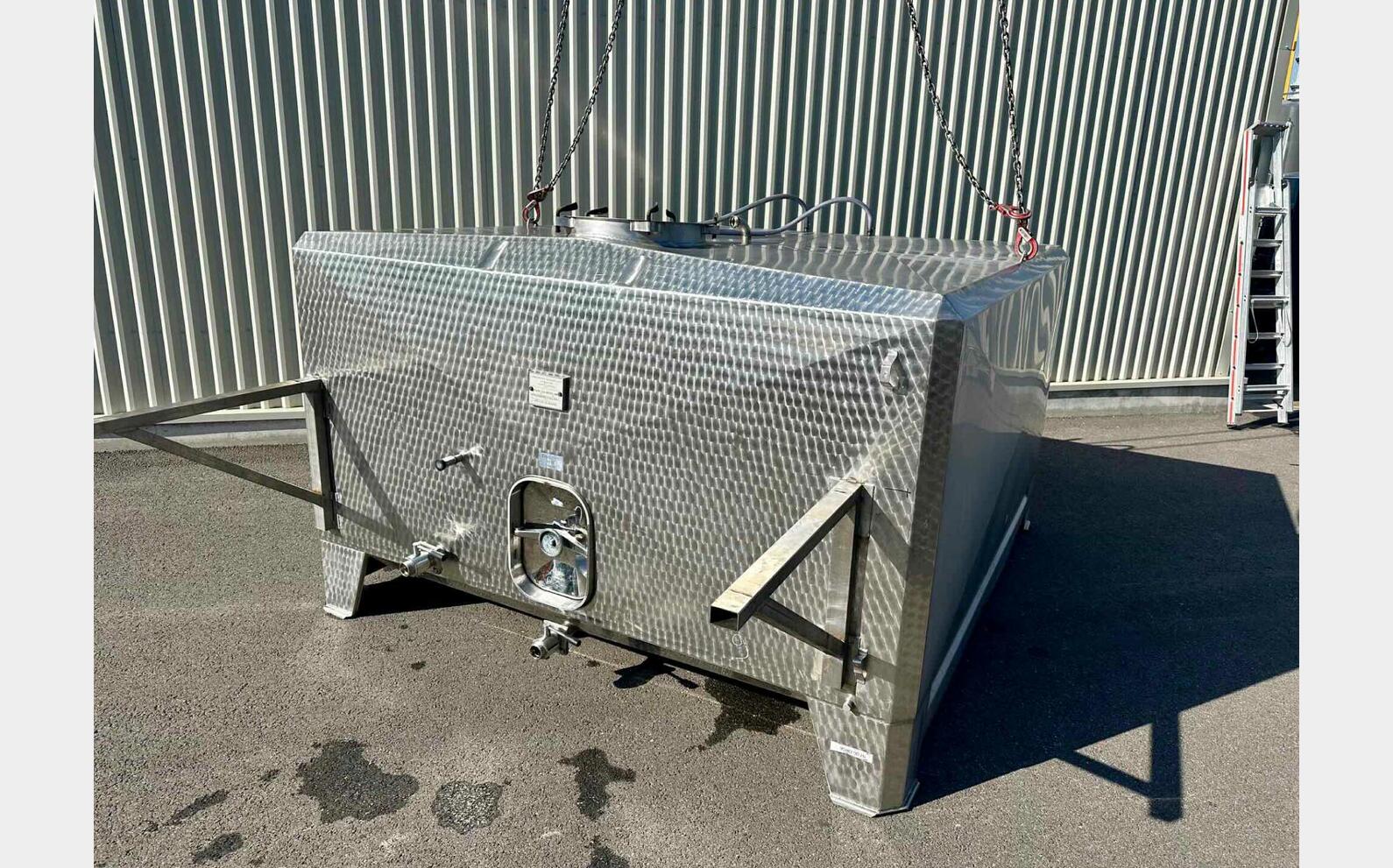 Cuve inox 304 - Superposable 90 HL (9 000 litres) MANGEARD