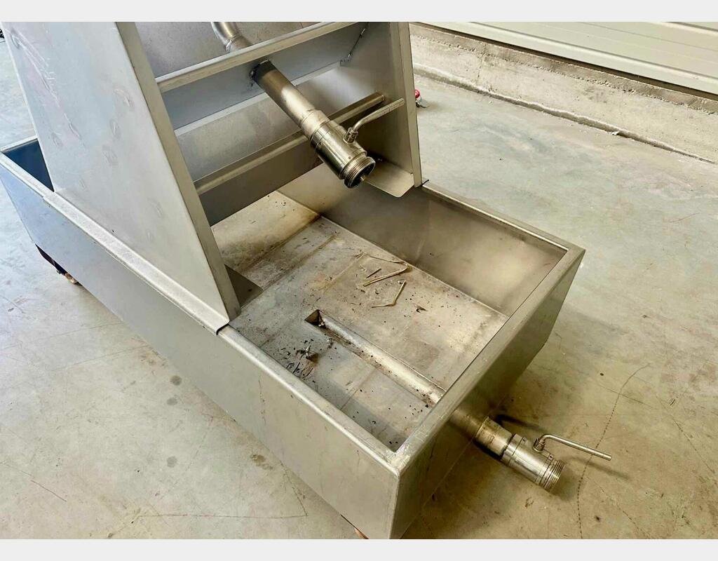 Fontaine d’aération inox - Remontage et oxygénation des vins Fontaine d’aération inox - Remontage et oxygénation des vins