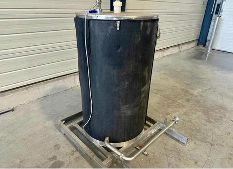 Cuve inox - Isol&eacute;e et &eacute;quip&eacute;e 6.5 HL (650 litres)