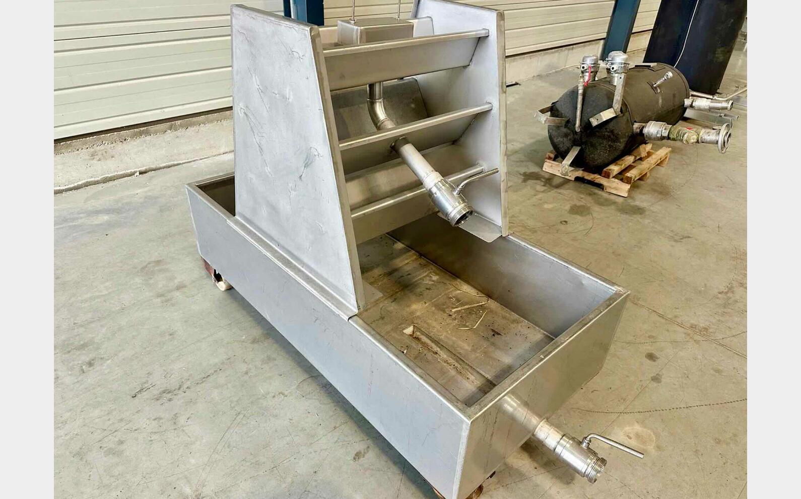 S. steel aeration fountain
