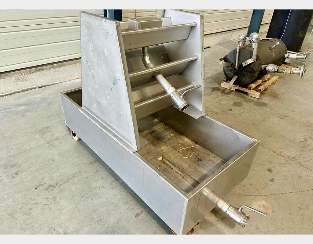 S. steel aeration fountain