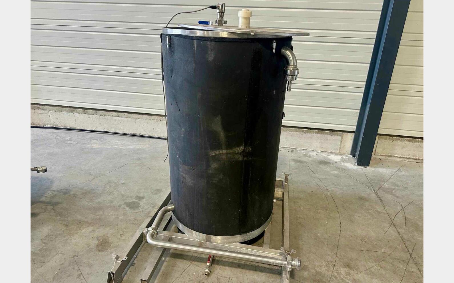 Cuve inox - Isol&eacute;e et &eacute;quip&eacute;e 6.5 HL (650 litres)