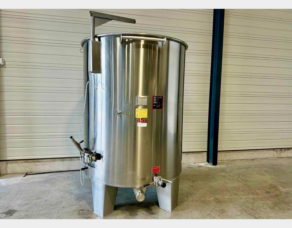 Cuve inox - Chapeau flottant 45 HL (4 500 litres)