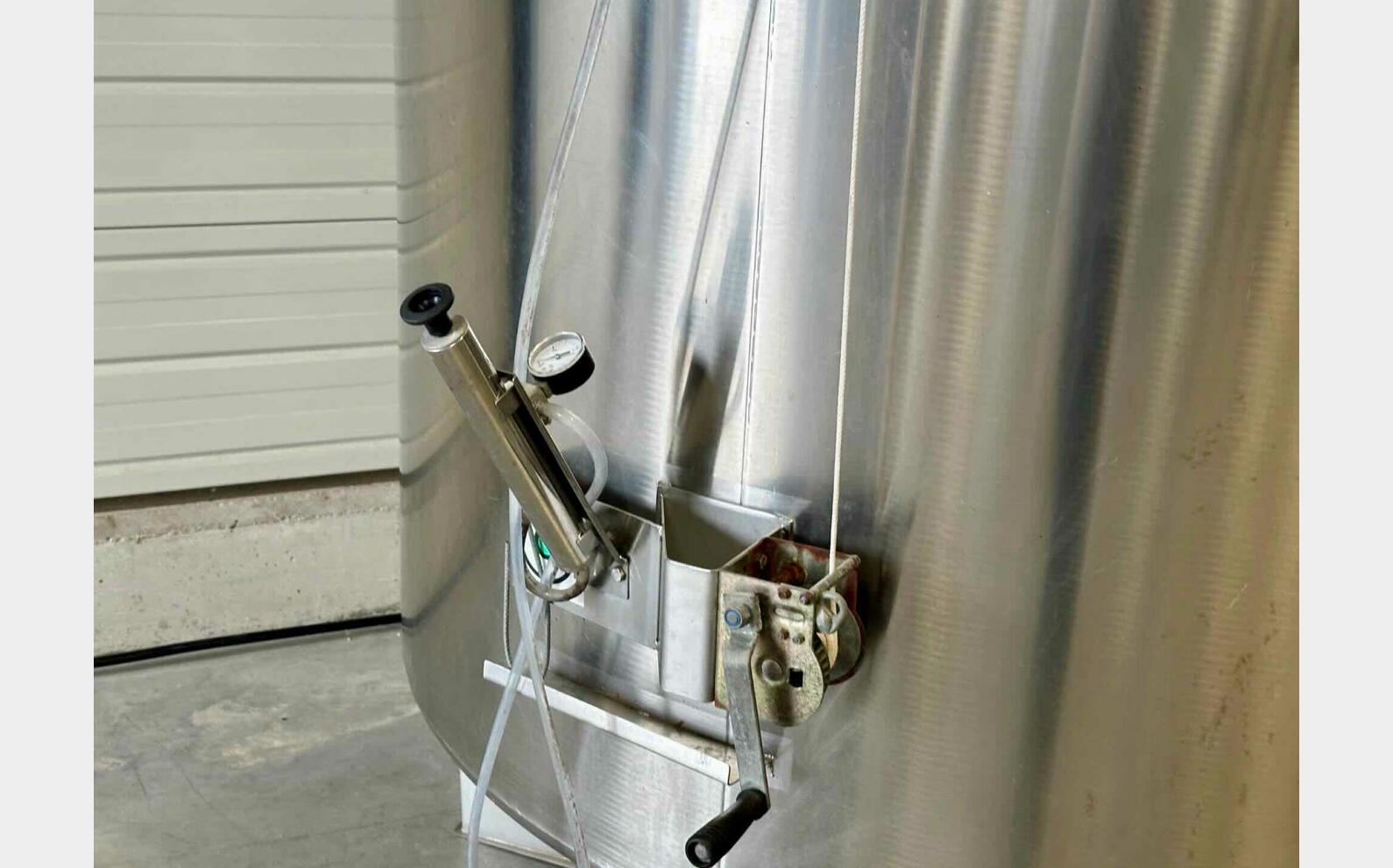 Cuve inox - Chapeau flottant 45 HL (4 500 litres)