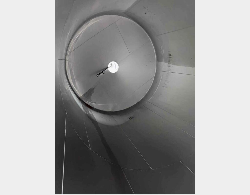 Cuve inox - Finition extérieur bouchonné - Fond plat Cuve inox - Finition extérieur bouchonné - Fond plat