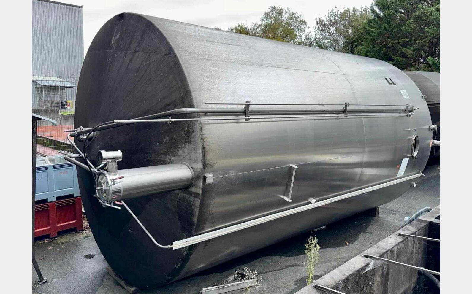 Cuve inox - Fond plat 819 HL (81 900 litres) RURALINOX