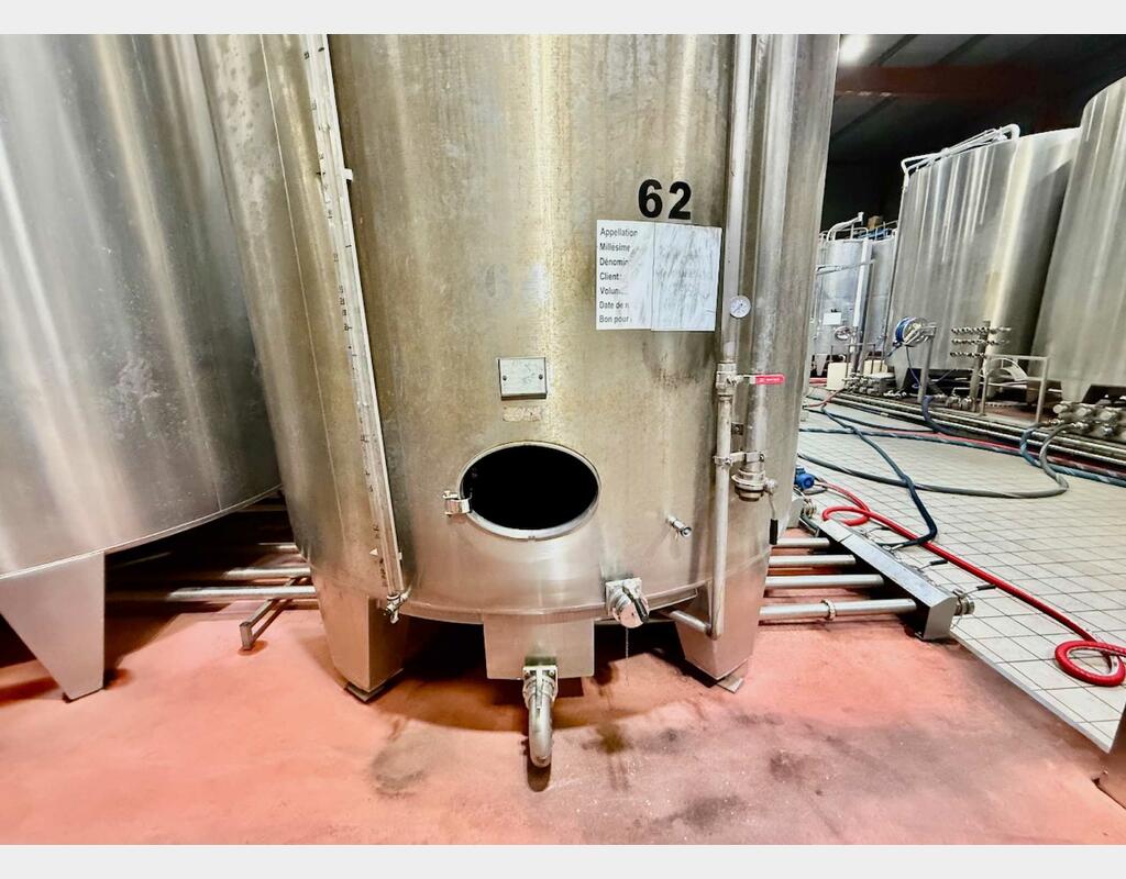 Cuve inox - Fond plat sur pieds Cuve inox - Fond plat sur pieds