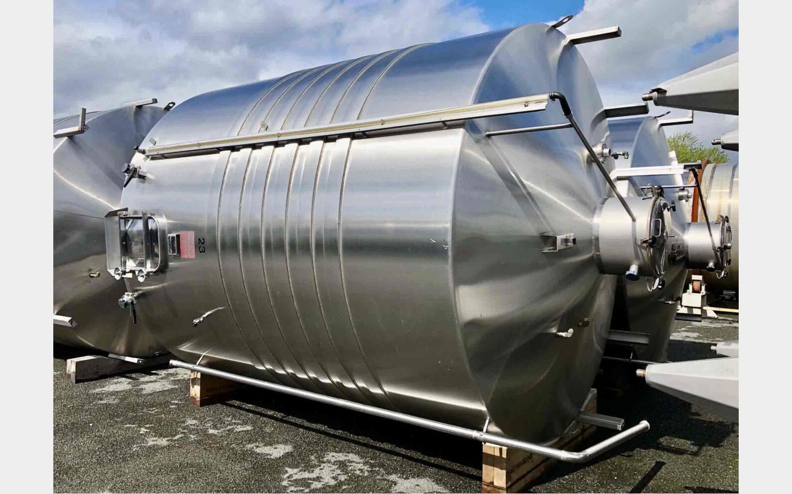 Cuve inox 304 - Thermor&eacute;gul&eacute;e 190 HL (19 000 litres) PIERRE GUERIN