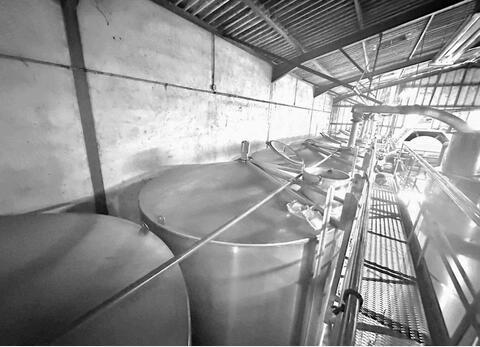 316 ss tank - Conical bottom 215 HL (21,500 litres) CIDEC
