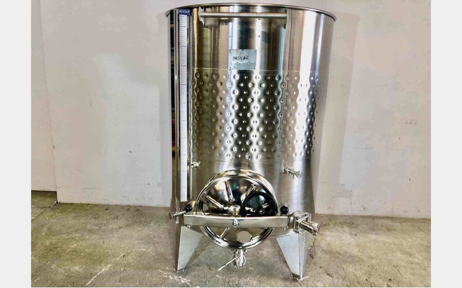 Cuve inox 304 thermor&eacute;dul&eacute;e fond bomb&eacute; sur pieds 9.5 HL (958 litres) ARSILAC