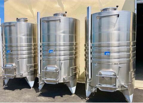 304 stainless steel tank - Serpentine circuit - Flat sloping bottom - Closed