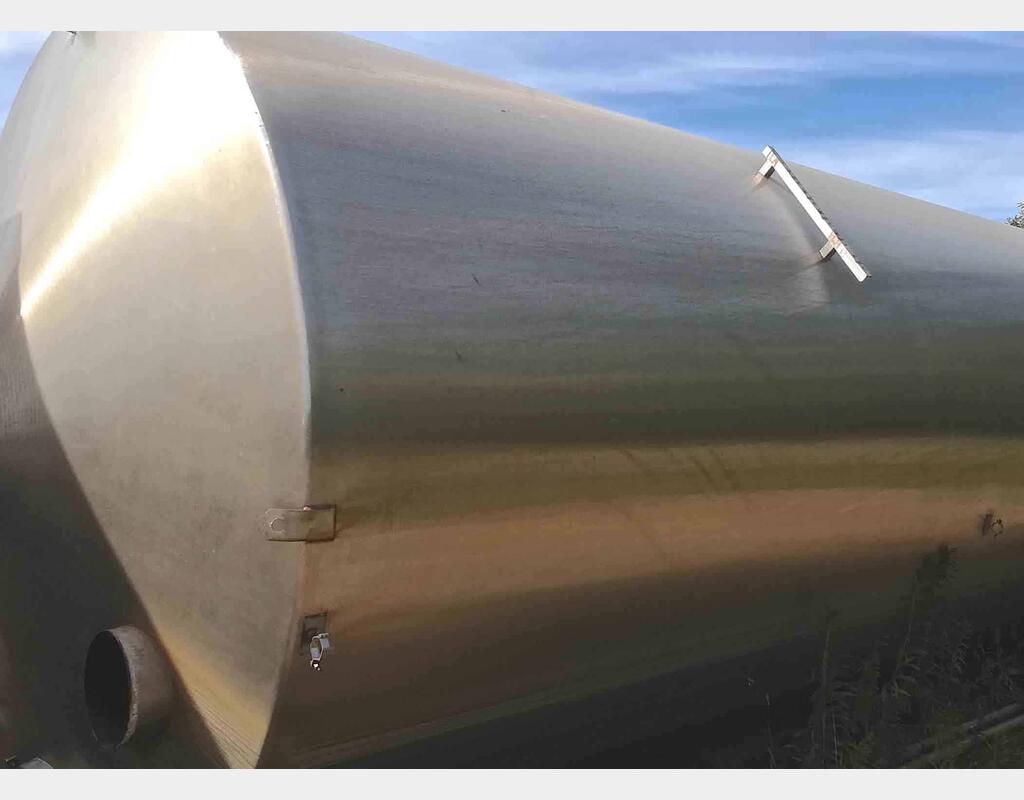 Cuve de mélange inox - Volume : 500 hectos (50000 litres)