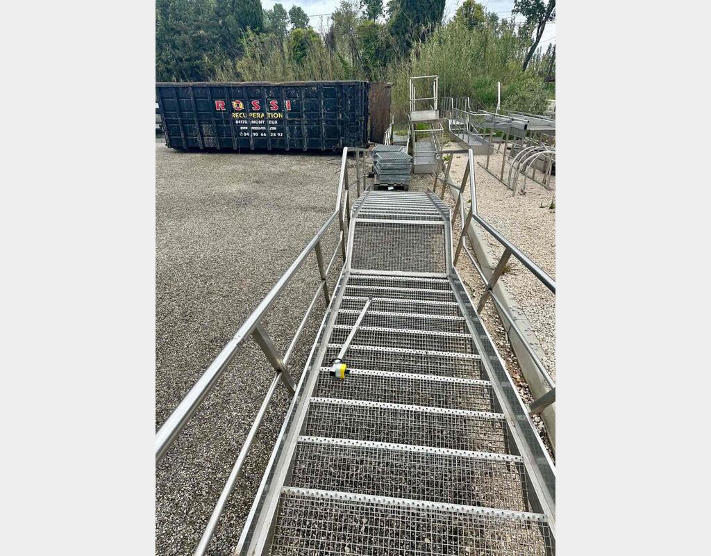 Escalier inox - 20 marches