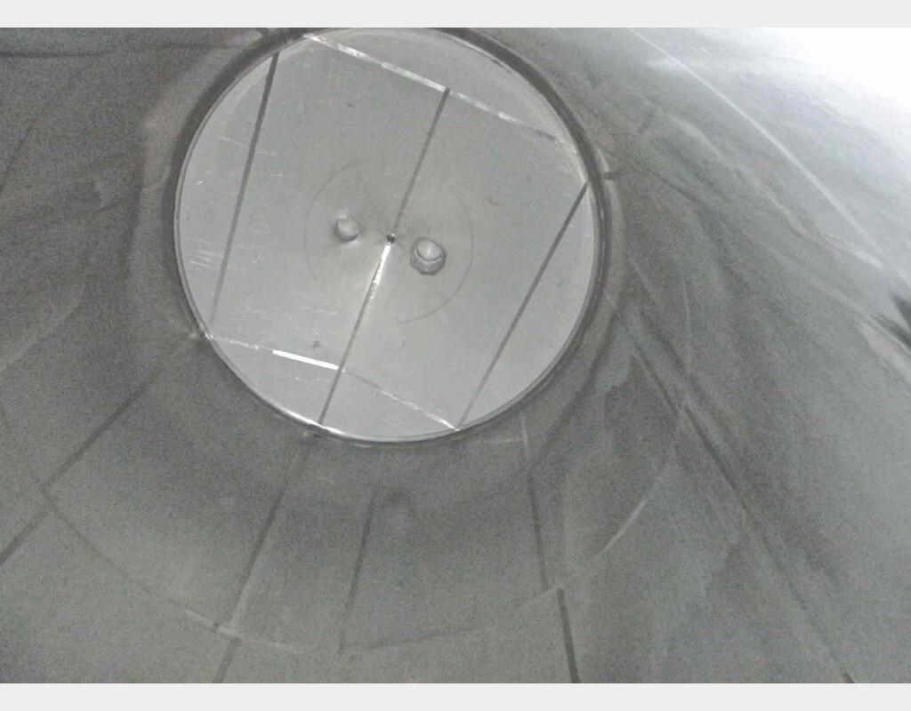Cuve inox cylindrique verticale agitée - isolée fond plat capacité 1000 hls