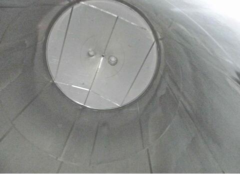 Cuve inox cylindrique verticale agitée - isolée fond plat capacité 1000 hls