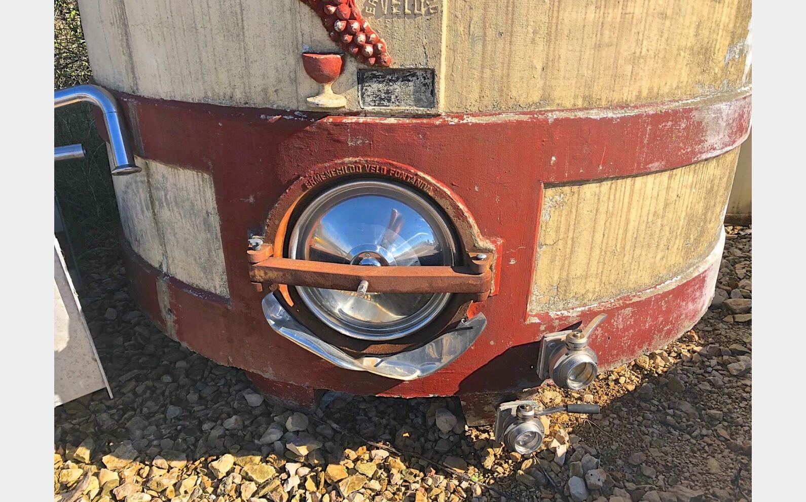 Cuve stockage B&eacute;ton Volume : 10.200 Litres Vinicole