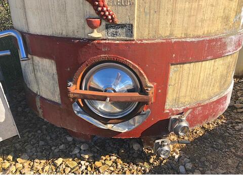 Cuve de stockage en bêton - Cylindrique verticale sur pied