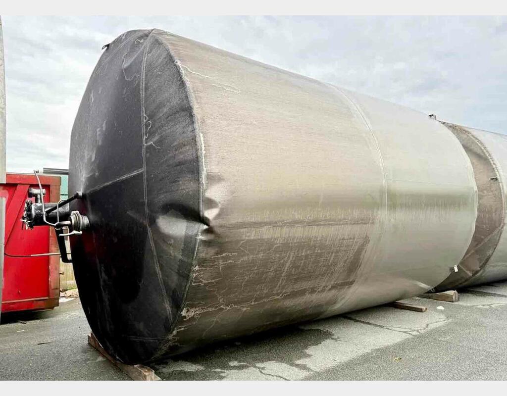 Stainless steel tank - Flat bottom Stainless steel tank - Flat bottom