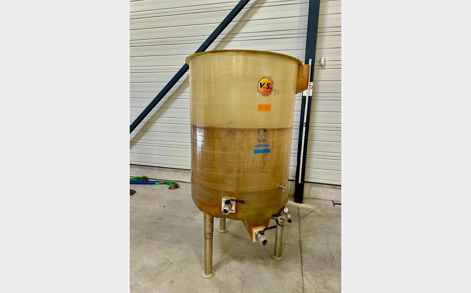 Cuve fibre de verre - Chapeau flottant 10 HL (1 000 litres) V.S SAS