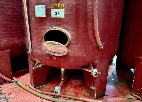 Fibreglass tank - On legs 300 HL (30,000 litres) SELIP