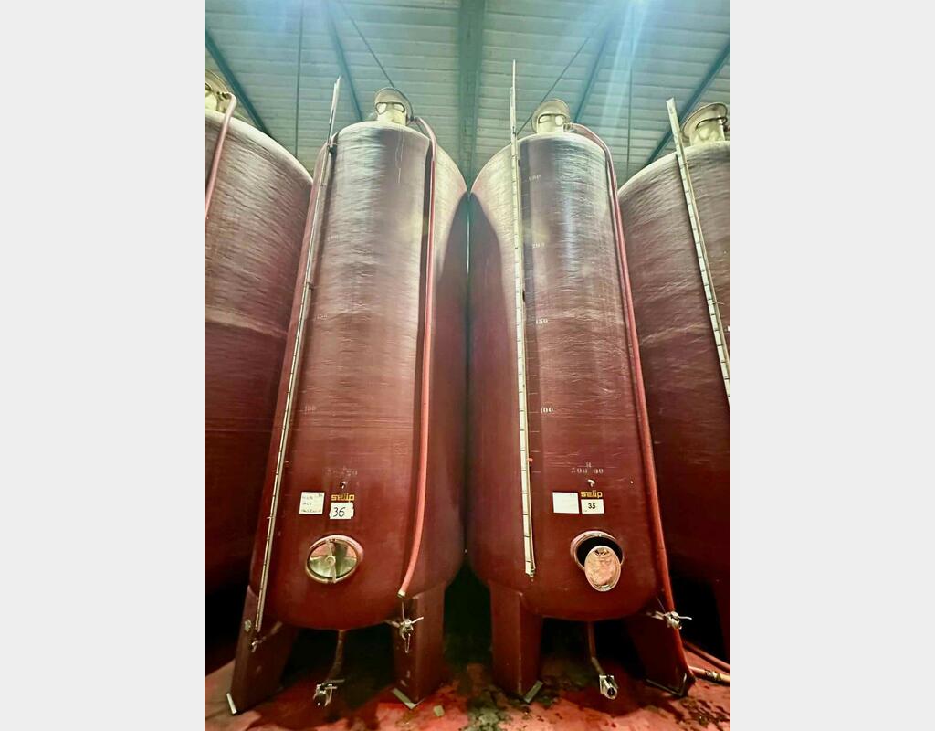 Cuve fibre ferm&eacute;e - Sur pieds 300 HL (30 000 litres) SELIP