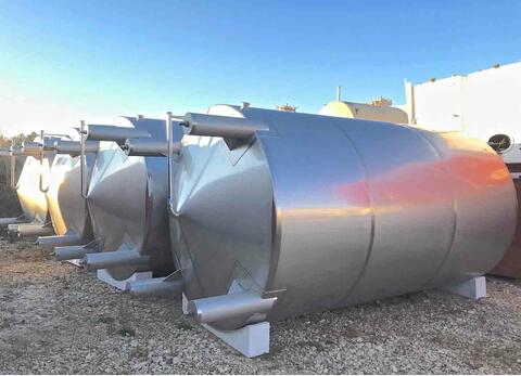 Cuve fermée sur pieds en INOX 304L - Volume : 20 600 litres