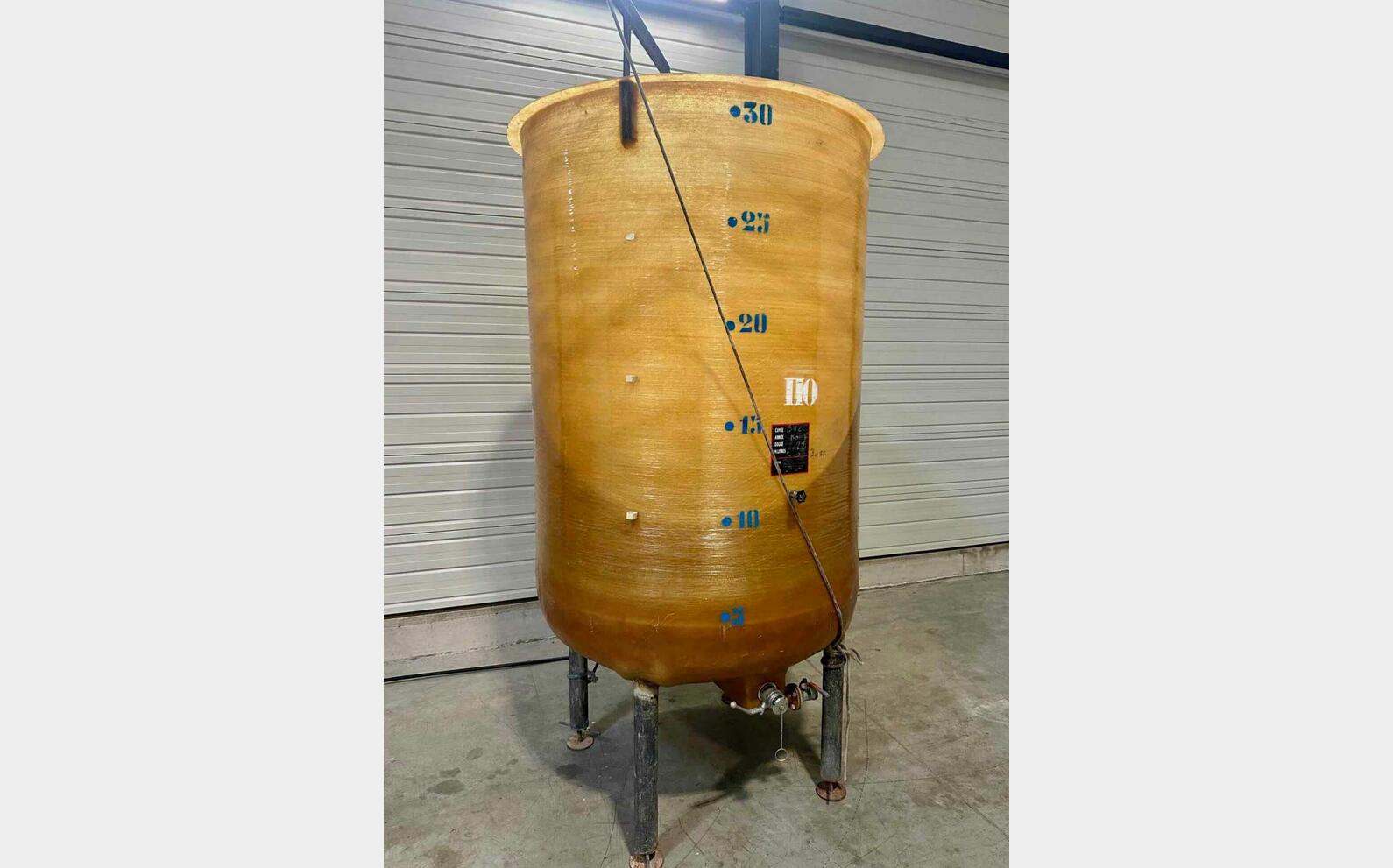Cuve fibre - Sur pieds 30 HL (3 000 litres)