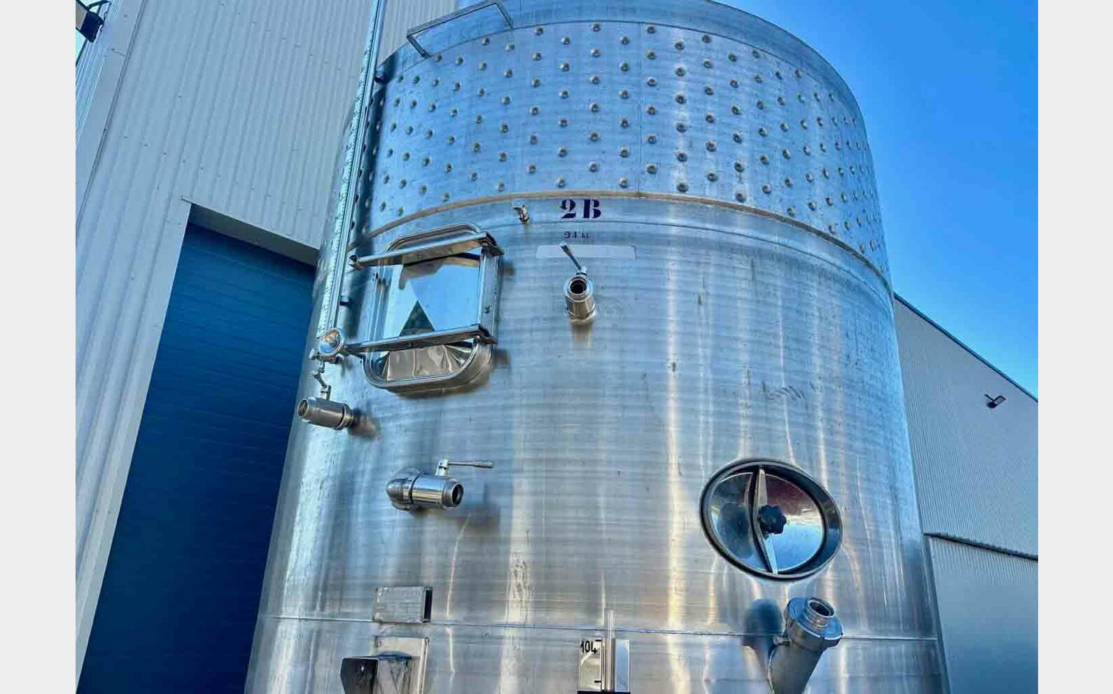 Cuve inox - Thermor&eacute;gul&eacute;e 94 + 104 = 198 HL (19 800 litres) DEFRANCESCHI