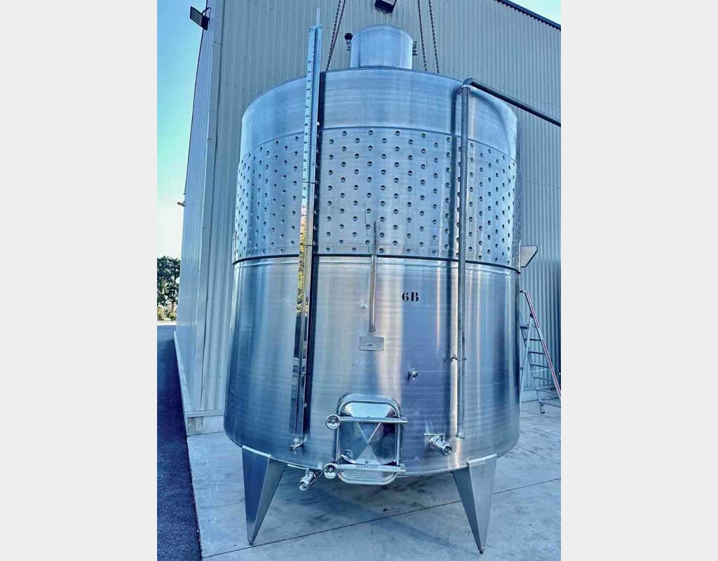 Temperature-controlled stainless steel tank - Conical bottom on legs